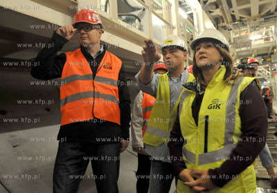 Zwiedzanie 400 m tunelu wierconego przez maszyne TBM...