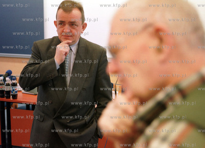 Wlodzimierz Dyrka - dyr. Rafinerii Gdanskiej. Dzisiaj...