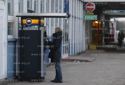 Gdansk Zaspa. Bankomat sieci Euronet.
18.03.2010
fot....
