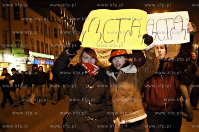 Gdańsk, Protest przeciwko podpisanej przez Polskę...