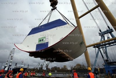 Port Gdanski. Basen weglowy. Rozladunek najciezszych...