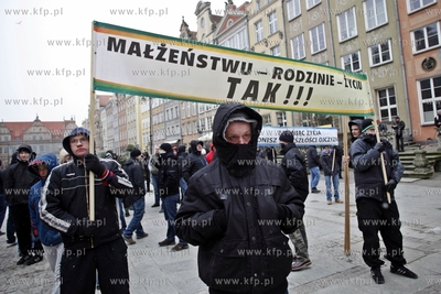 Gdansk. ul. Dluga manifa zorganizowana przez Trojmiejska...