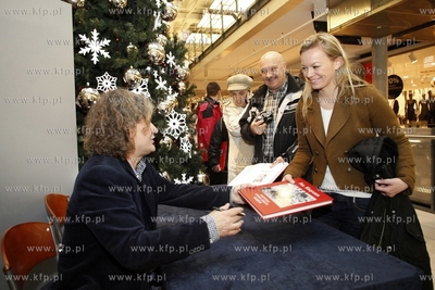 Centrum Handlowe Manhattan w Gdansku. Promocja albumu...