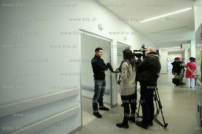 Aktor Mateusz Damięcki odwiedził dzieci w Klinice...