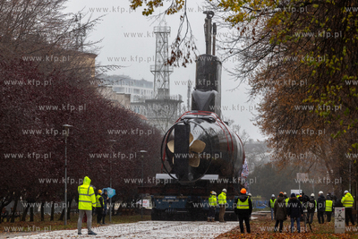 Gdynia. Transport ORP Sokół do Muzeum Marynarki Wojennej.
23.11.2023
fot....