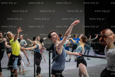 B Jak Balet, czyli otwarta próba zespołu baletu Opery...