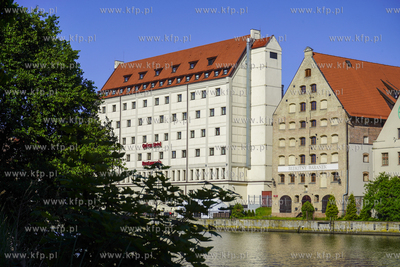 Gdańsk. Qubus Hotel oraz Błękitny Baranek - oddział...