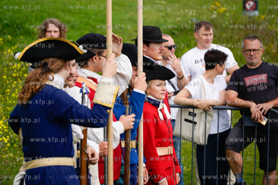 Góra Gradowa. Hewelianum. Musztra i pokaz artyleryjski...