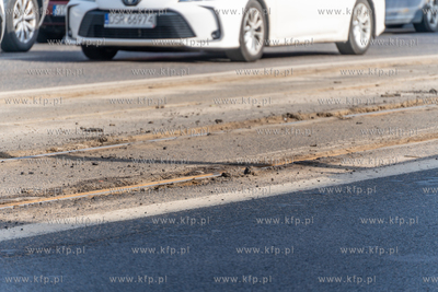 Skrzyżowanie al. Zwycięstwa z ul. Hallera przy Operze...