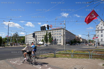 Kończy się remont sieci trakcyjnej na skrzyżowaniu...