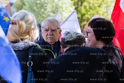 Gdańsk. Pierwszomajowy pochód  zorganizowany przez...