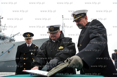 Polska Marynarka Wojenna przejmuje dowodzenie Stalego...