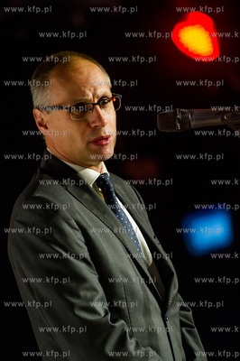 Gdansk. Byly zbiornik gazowy na terenie Polskiej Spolki...