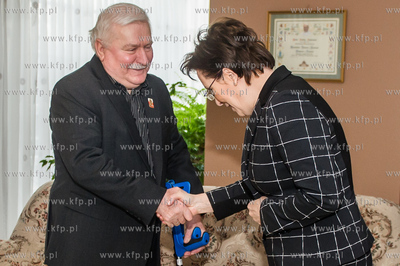 Gdansk. Premier RP Ewa Kopacz z wizyta w domu Lecha...