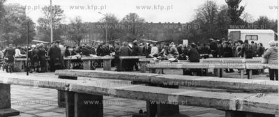 Nowe targowisko na ul. Elblaskiej w Gdansku. 10.1983...