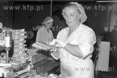 Linia produkcyjna wyrobow czekoladowych w ZPC Bałtyk...