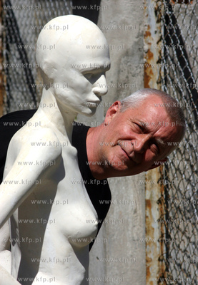 Prace studentow Wydzialu Rzezby Akademii Sztuk Pieknych...