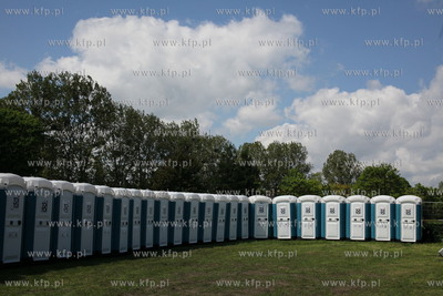 TOP Trendy na sopockim hipodromie. Nz. ostatnie przygotowania...