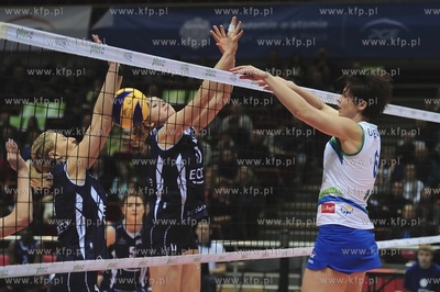 Hala Ergo Arena. Mecz siatkowki damskiej Atom Trefl...