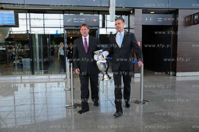 Gdansk. Przylot Pucharu EURO 2012 na gdanskie lotnisko...