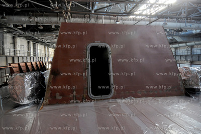 Niedokonczona Korweta Gawron oczekujaca na decyzje...