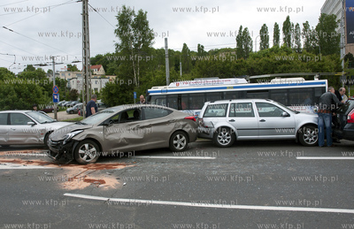 Gdynia. Wypadek na skrzyzowaniu ulic Morskiej i Wolnosci....