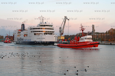 Nalezacy do niemiecko-dunskiej linii promowej Scandilines...