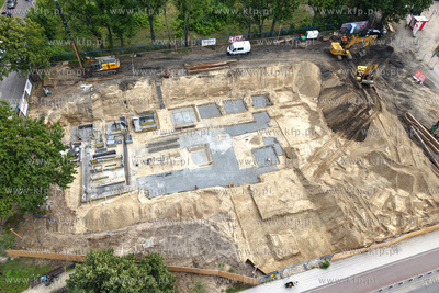 Budowa basenu przy skrzyżowaniu ulic Kościuszki z...