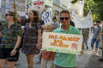 Sopot. Marsz dla zdrowia psychicznego i przejście...