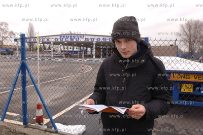 Michal Tusk zdal egzamin na prawojazdy kategorii D...