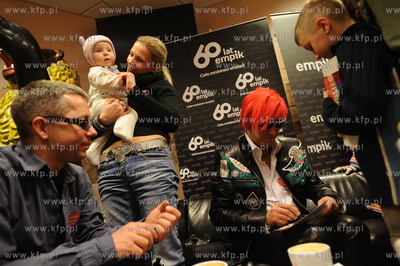 Gdansk, EMPIK w Galerii Baltyckiej. Spotkanie zespolu...