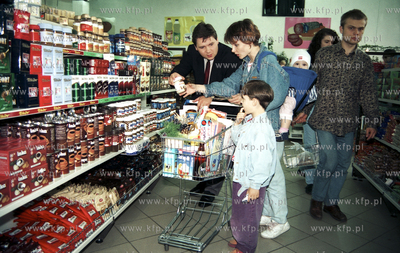 Zakupy w supersamie Zatoka w Gdansku Wrzeszczu na roku...