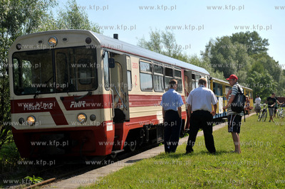 Mierzeja Wislana. Pociag waskotorowy Zulawskiej Koleji...