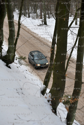 Lesna droga pomiedzy Sulminem na Kaszubach, a Otominem....
