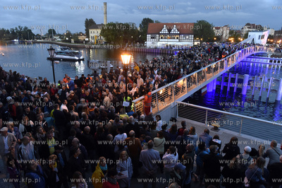 Gdańsk. Uroczyste otwarcie kładki na Ołowiankę....