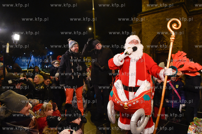 Gdańsk Orunia. Mikołajki na Gościnnej, Śpiewanie...