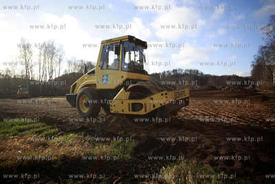 Gdansk Oliwa. Budowa boiska przy ul. Bytowskiej, ktore...