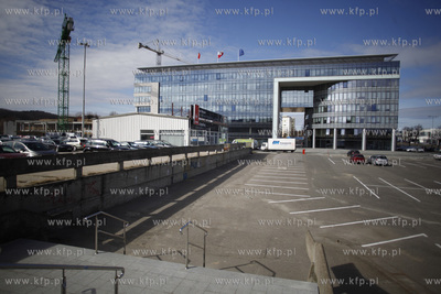 Biurowiec Olivia Gate przy ul. Grunwaldzkiej.
26.03.2012
fot....