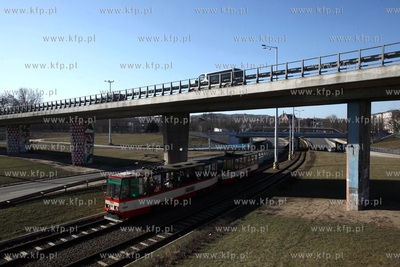 Tramwaj na Węźle Kliniczna w Gdańsku.
17.02.2015
fot....