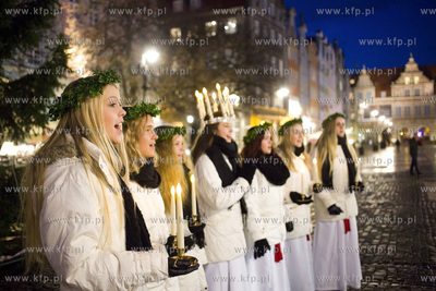 Gdansk. Dlugi Targ. Orszak sw. Lucji ze Szwecji.
01.12.2015
fot....