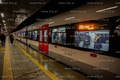 Gdynia - Gdańsk Wrzeszcz. Przejazd nowym pociągiem...