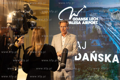 Port Lotniczy Gdańsk im. Lecha Wałęsy. Nz. Konferencja...