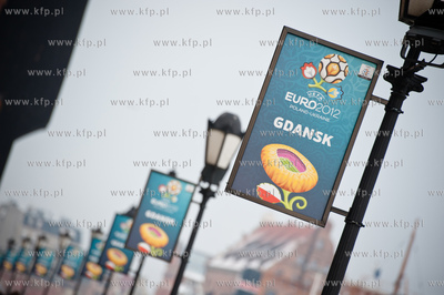 Gdansk. Niskie temperatury skuly lodem wody Motlawy....