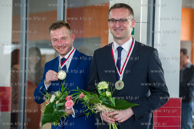 Pruszcz Gdanski. Uroczyste otwarcie krytej
plywalni...