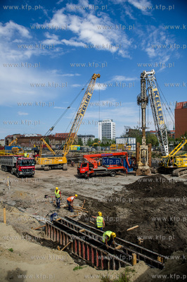 Gdansk. Wyspa Spichrzow. Uroczystosc wmurowania kamienia...