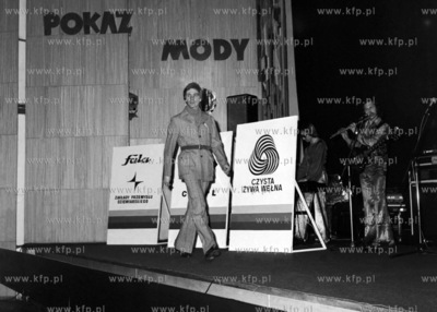 Pokaz odzieży wyprodukowanej przez Zakłady Odzieżowe...