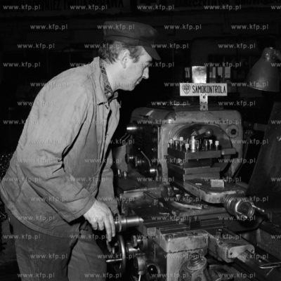 Jan Patrowicz z wydziału obróbki mechanicznej Gdąńskich...