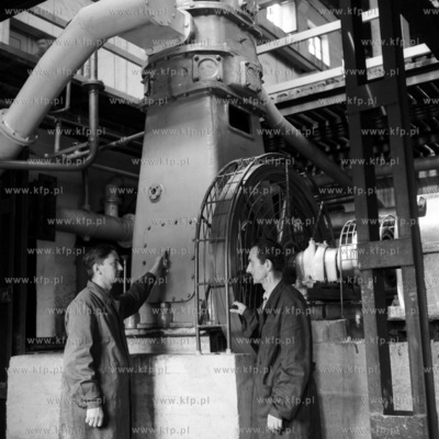 Rozmowa w czasie pracy. (lata60).
1965
0002293z
Fot....