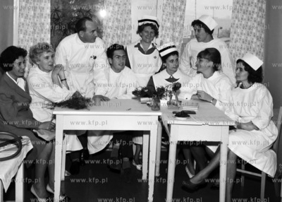 Wykładowcy w Szkole Medycznej Pilegniarstwa PCK W...