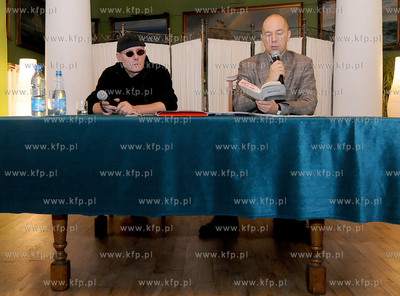 Mariusz Wilk, polski dziennikarz, pisarz, eseista,...